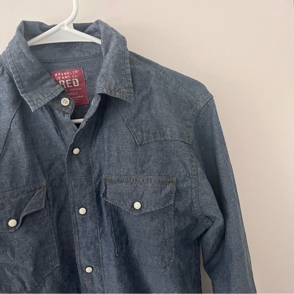 Wrangler Jeans Co. Red Denim Chambray Long Sleeve Button Down Snap Men’s Small - Picture 2 of 10